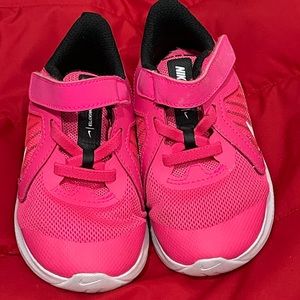 Nike toddler shoes